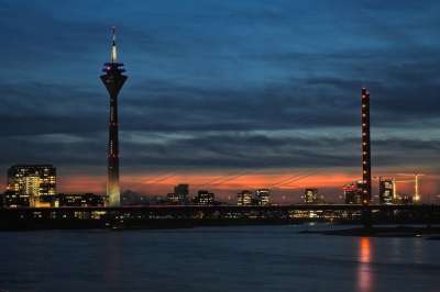 桥 Rheinbrücke 天堂 莱茵河 杜塞尔多夫 流动 建筑学