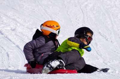 雪 冬天 寒冷的 冰淇淋 滑雪者 运动的 乐趣 种类 护目镜