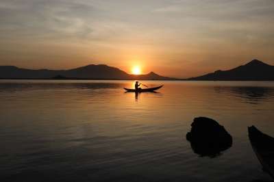 景观 自然 日落 太阳 海 海滩 旅行 棕色沙滩 棕色的旅行