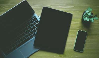 笔记本电脑 Ipad 有机的 有天赋的人 药片 Macbook