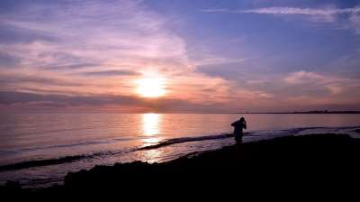 日落 海 晚上的气氛 夕阳海 水 云 假期 海滩 余辉 浪漫