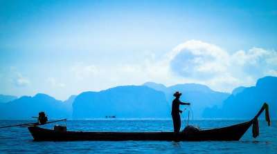 钓鱼 独自的 海 渔夫 水 男人 天空 船 娱乐 户外的