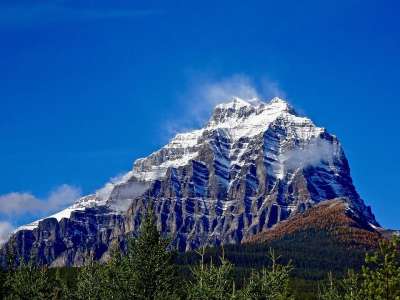 山 森林 顶峰 云 景观 有天赋的人 自然